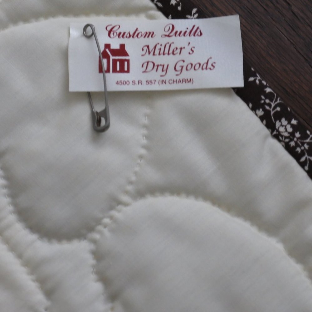 VINTAGE RUSTIC DECOR HAND SEWN HANDCRAFTED LOG CABIN AMISH QUILT WALL HANGING - Picture 5 of 7